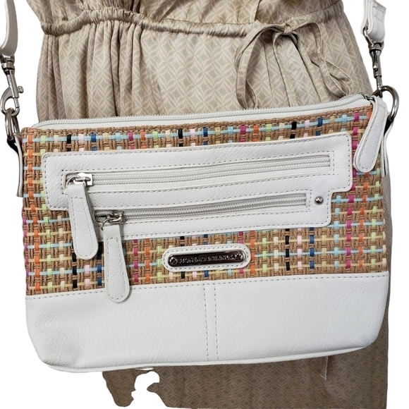 STONE Mountain NWOT Crossbody Wristlet Adjustable Strap White and Tan Woven - Picture 3 of 16